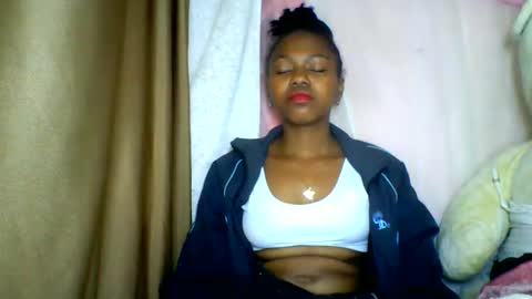 lara_belle online show from 05-22-26, 03:02