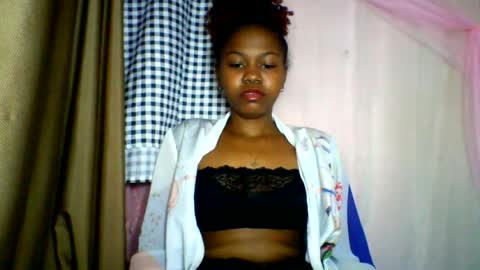 lara_belle online show from 06-17-26, 09:49