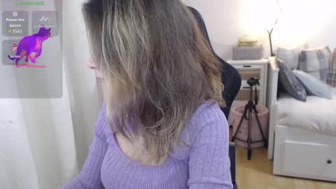 Lara online show from 12-18-25, 05:52