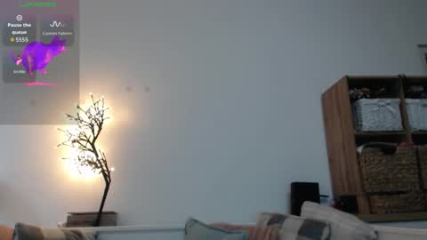 Lara online show from 03-22-26, 04:10