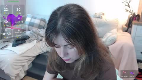 Snapshot of lara_c_rau chatting on 04-21-26, 04:56 Lara online show from 04-21-26, 04:56