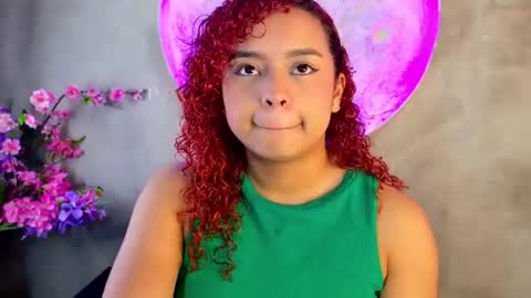 Snapshot of lara_curly chatting on 06-17-26, 10:06 lara_curly online show from 06-17-26, 10:06