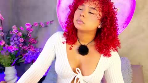 Snapshot of lara_curly chatting on 06-19-26, 10:19 lara_curly online show from 06-19-26, 10:19
