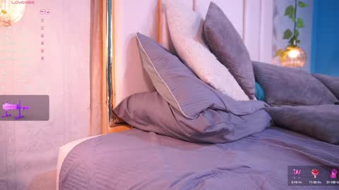 Snapshot of lara_giraldo chatting on 12-13-24, 04:54 Hello Guys I am Lara Giraldo WELCOME To my room online show from 12-13-24, 04:54