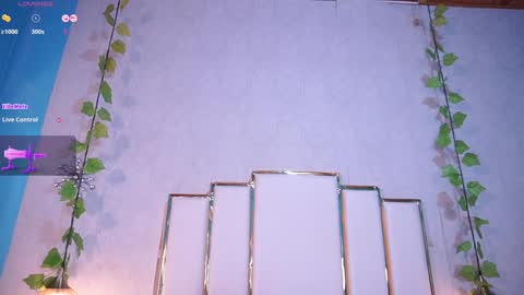 Snapshot of lara_giraldo chatting on 12-20-24, 04:09 Hello Guys I am Lara Giraldo WELCOME To my room online show from 12-20-24, 04:09