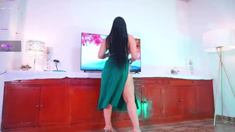 Snapshot of lara_giraldo chatting on 10-17-25, 12:01 Hello Guys I am Lara Giraldo WELCOME To my room online show from 10-17-25, 12:01