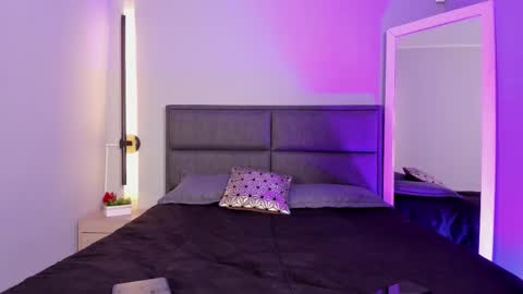 lara_reynolds_ online show from 02-05-26, 07:40