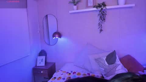 laraa rouss  online show from 11-28-25, 03:42