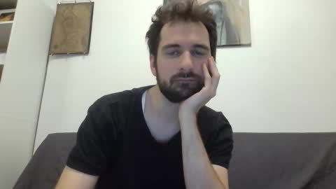 laraaan online show from 11-21-25, 07:56