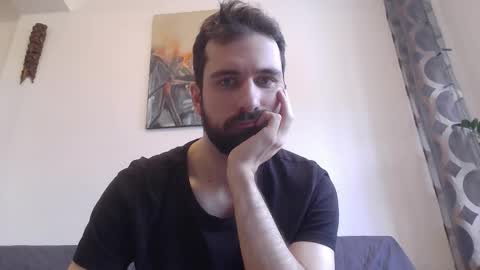 laraaan online show from 01-09-26, 11:02