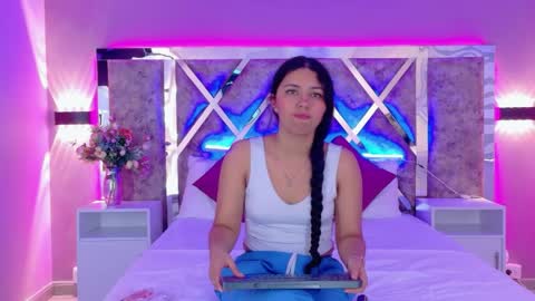 Lara online show from 04-13-26, 07:41