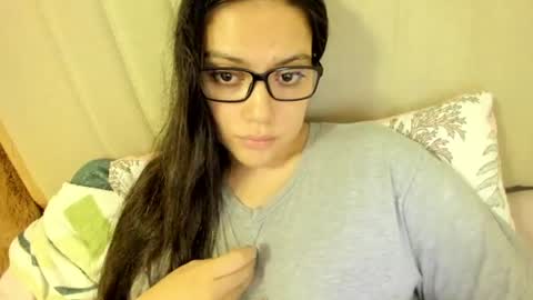 lara online show from 10-26-25, 01:33