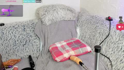 Lara online show from 04-06-26, 10:22