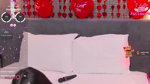 LaraKent online show from 02-09-25, 12:17