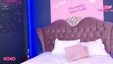 LaraKent online show from 09-14-25, 05:01