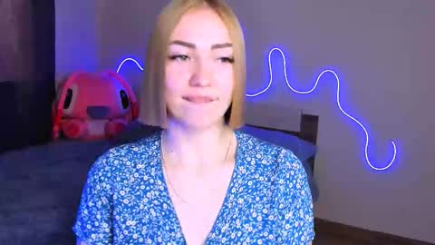 LaraKrein lk online show from 09-15-25, 11:10