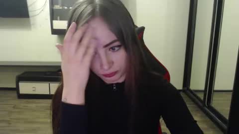 Laralianna online show from 02-28-25, 05:26