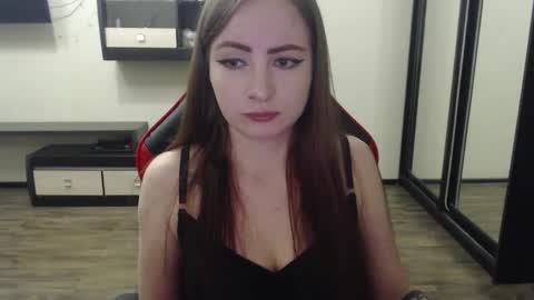 Laralianna online show from 03-02-25, 12:11