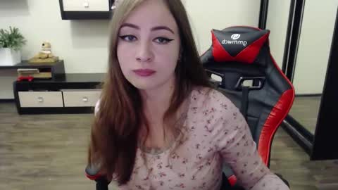 Laralianna online show from 09-10-25, 08:14