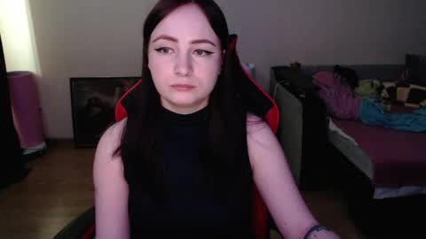 Laralianna online show from 04-15-26, 07:48