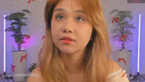 Snapshot of laramiaa chatting on 04-24-26, 10:23 Lara online show from 04-24-26, 10:23