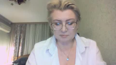 laramrs online show from 12-15-25, 05:06