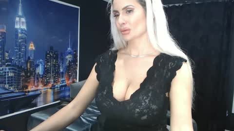 laras_moans online show from 01-01-25, 02:42