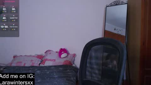 larawinters online show from 09-15-25, 07:14