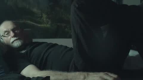 Larbie online show from 12-21-24, 03:47