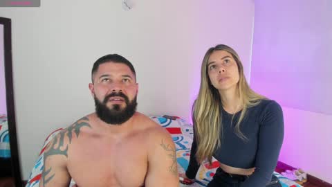 Snapshot of laren_fox_ chatting on 01-26-25, 10:35 Laren and David online show from 01-26-25, 10:35