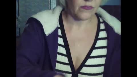 larisaq4ugo24 online show from 10-05-25, 09:40