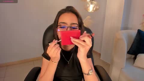 Larisa Smirnov online show from 11-05-25, 04:45