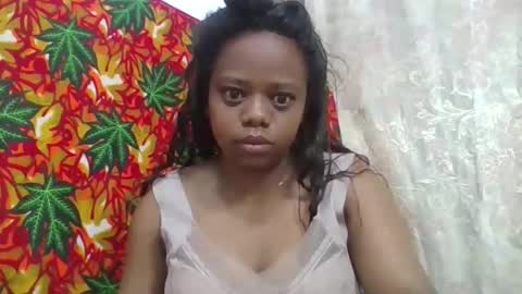 Snapshot of larissa645771 chatting on 06-08-26, 02:12 larissa645771 online show from 06-08-26, 02:12
