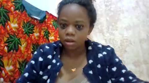 Snapshot of larissa645771 chatting on 06-10-26, 04:01 larissa645771 online show from 06-10-26, 04:01