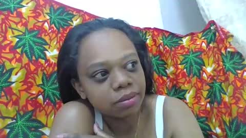 Snapshot of larissa645771 chatting on 06-11-26, 06:28 larissa645771 online show from 06-11-26, 06:28