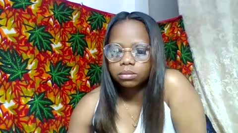 Snapshot of larissa645771 chatting on 06-15-26, 05:48 larissa645771 online show from 06-15-26, 05:48