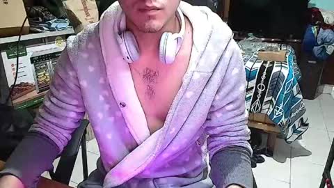 Larry online show from 06-07-26, 11:52