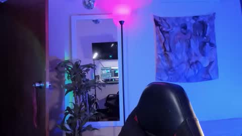 larry_stewart online show from 11-28-25, 11:07