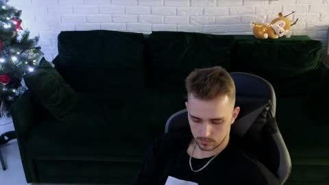 Lars online show from 12-19-24, 06:01