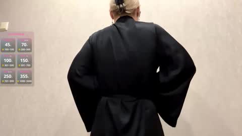 Betty online show from 03-06-26, 09:11