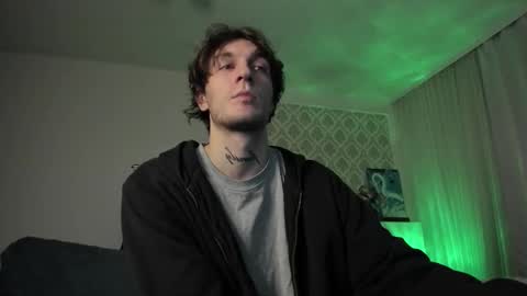 Snapshot of lastnight4you chatting on 10-20-25, 04:13 acie online show from 10-20-25, 04:13