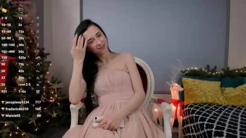 Snapshot of latanyahorstead chatting on 12-19-25, 11:06 Olivia online show from 12-19-25, 11:06