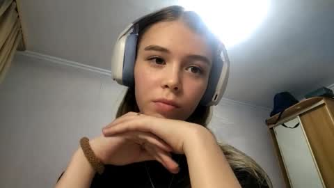 Linet online show from 03-25-26, 10:32