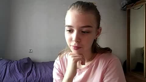 Linet online show from 04-29-26, 08:07