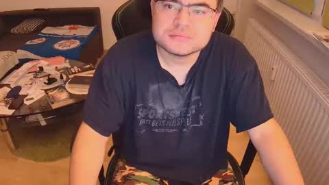 Snapshot of latexboy893 chatting on 09-14-25, 05:45 latexboy893 online show from 09-14-25, 05:45