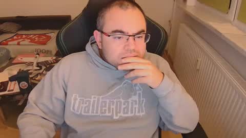 Snapshot of latexboy893 chatting on 11-13-25, 09:36 latexboy893 online show from 11-13-25, 09:36