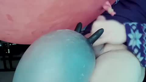 latexchris77 online show from 03-06-25, 08:41