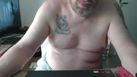 Snapshot of latexloverch71 chatting on 04-18-26, 12:42 Andreas Latexlover online show from 04-18-26, 12:42