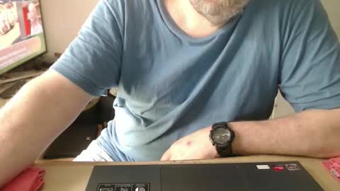 Snapshot of latexloverch71 chatting on 05-11-26, 12:44 Andreas Latexlover online show from 05-11-26, 12:44
