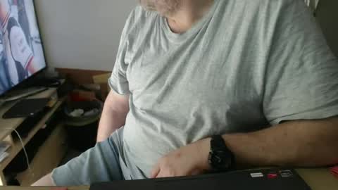 Snapshot of latexloverch71 chatting on 06-13-26, 11:19 Andreas Latexlover online show from 06-13-26, 11:19